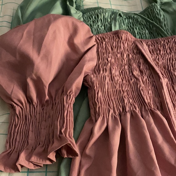 Puff sleeved tops - Picture 2 of 4